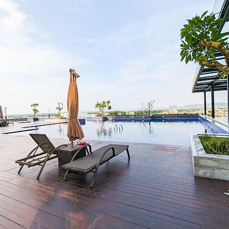 Lovina 1615 At Pollux Meisterstadt Batam Exterior photo